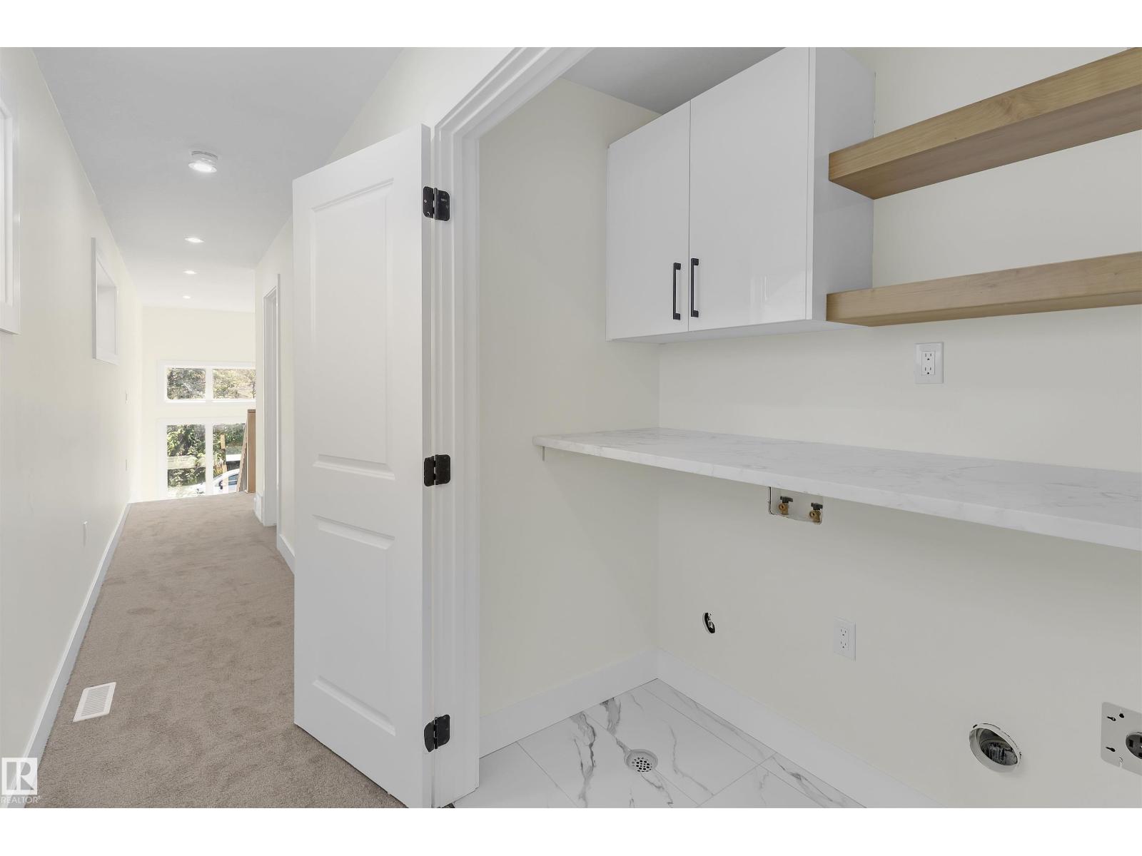 7936 91 AV NW, Edmonton