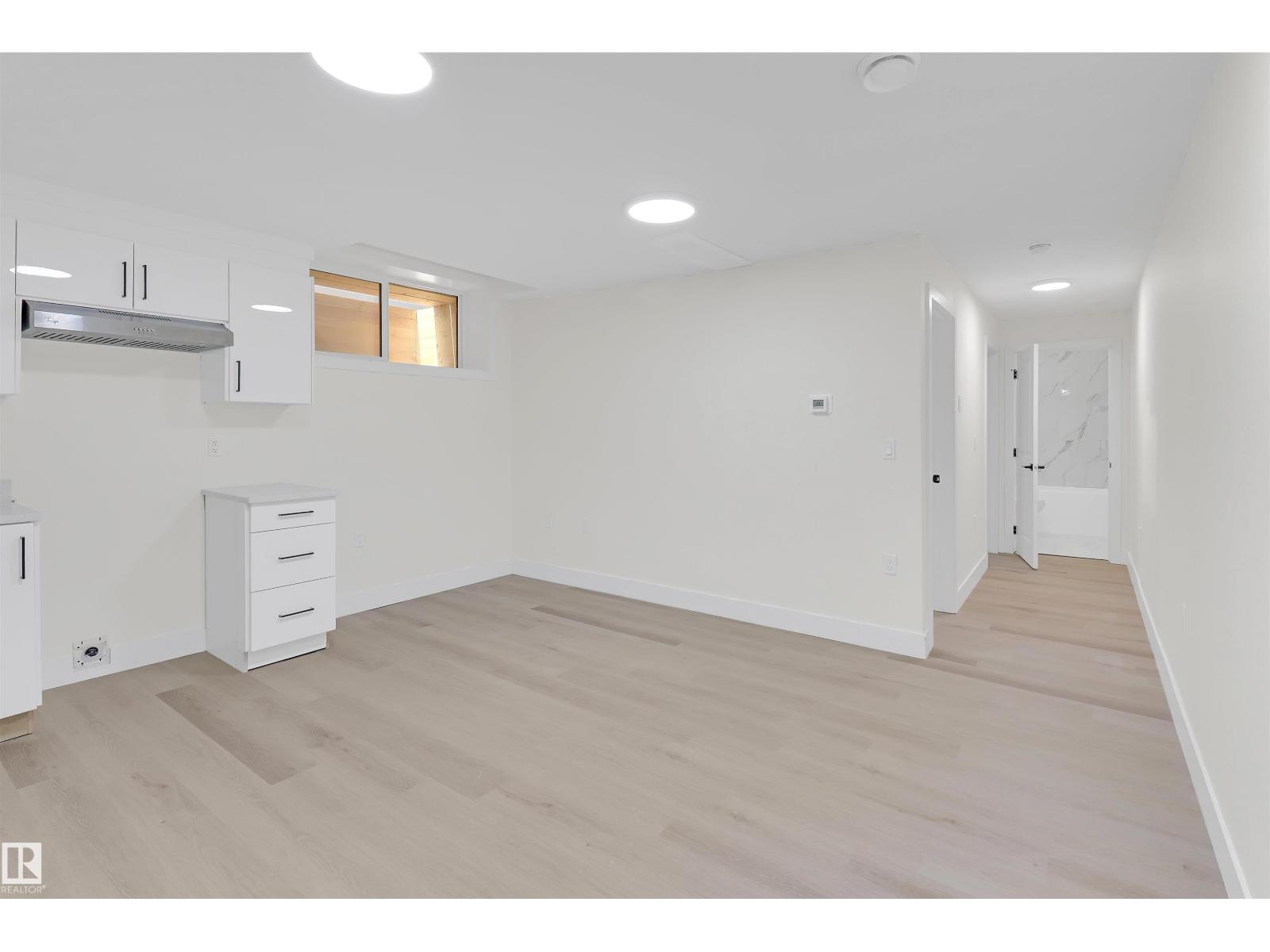 7936 91 AV NW, Edmonton