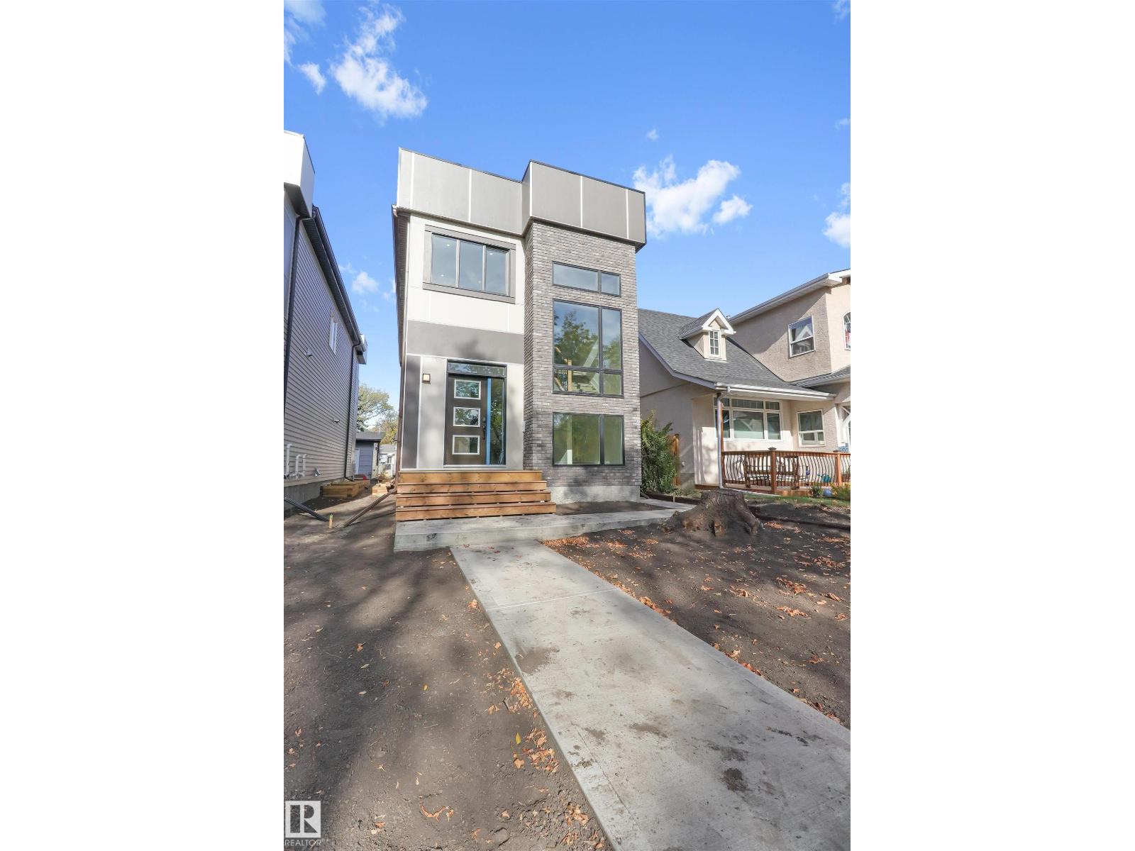 7936 91 AV NW, Edmonton