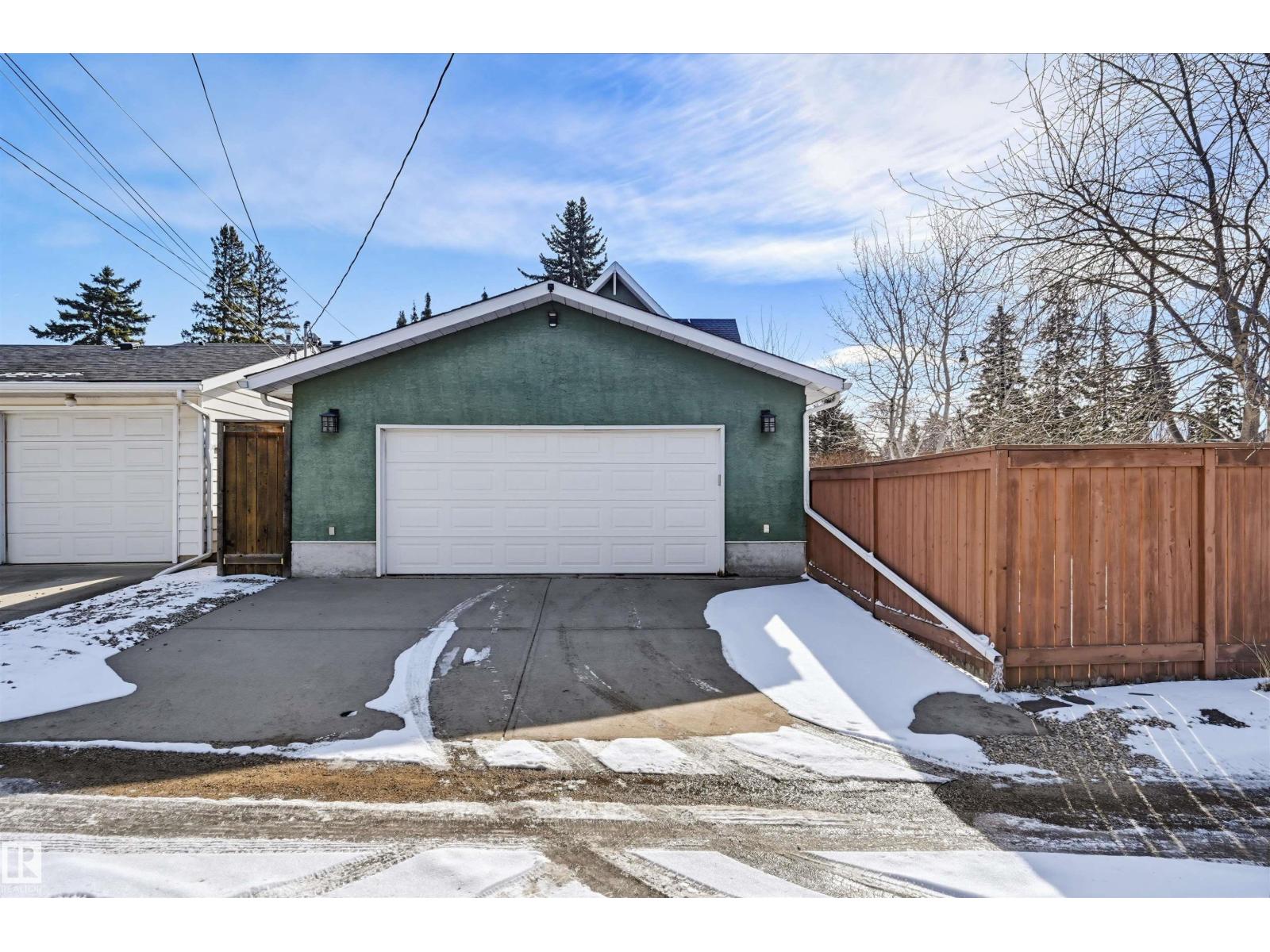 14504 MACKENZIE DR NW, Edmonton