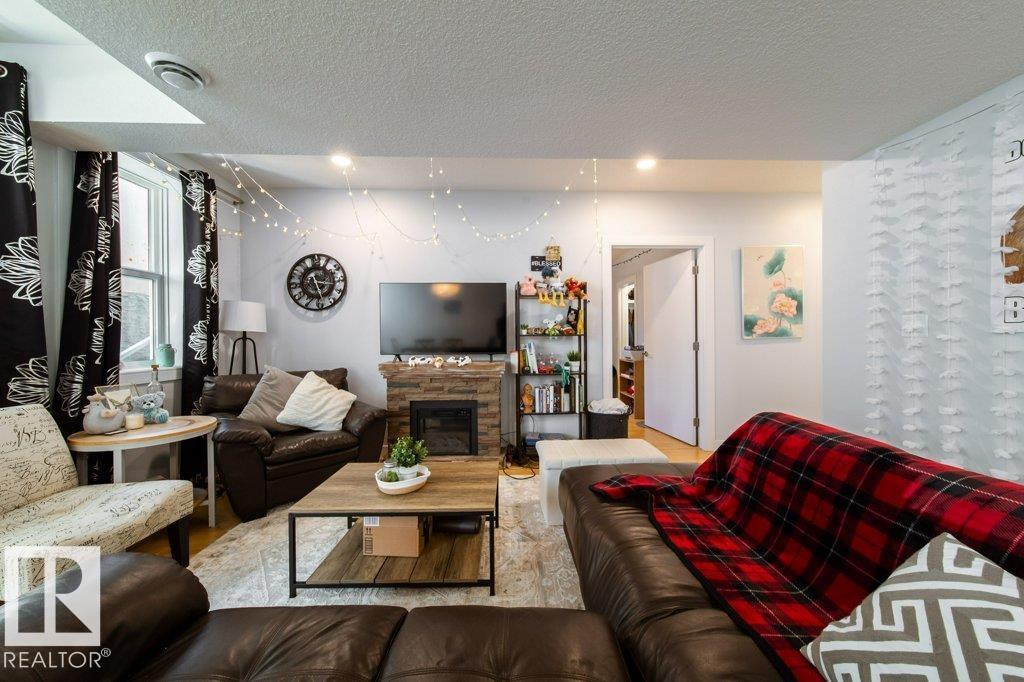 8731 85 AV NW, Edmonton