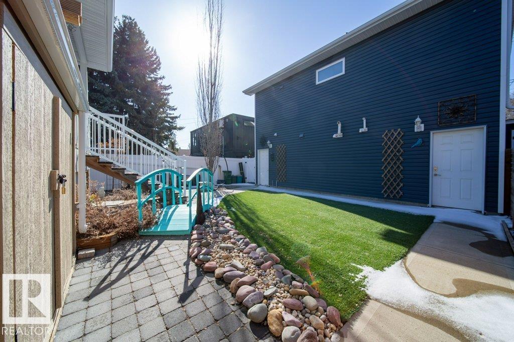 8731 85 AV NW, Edmonton