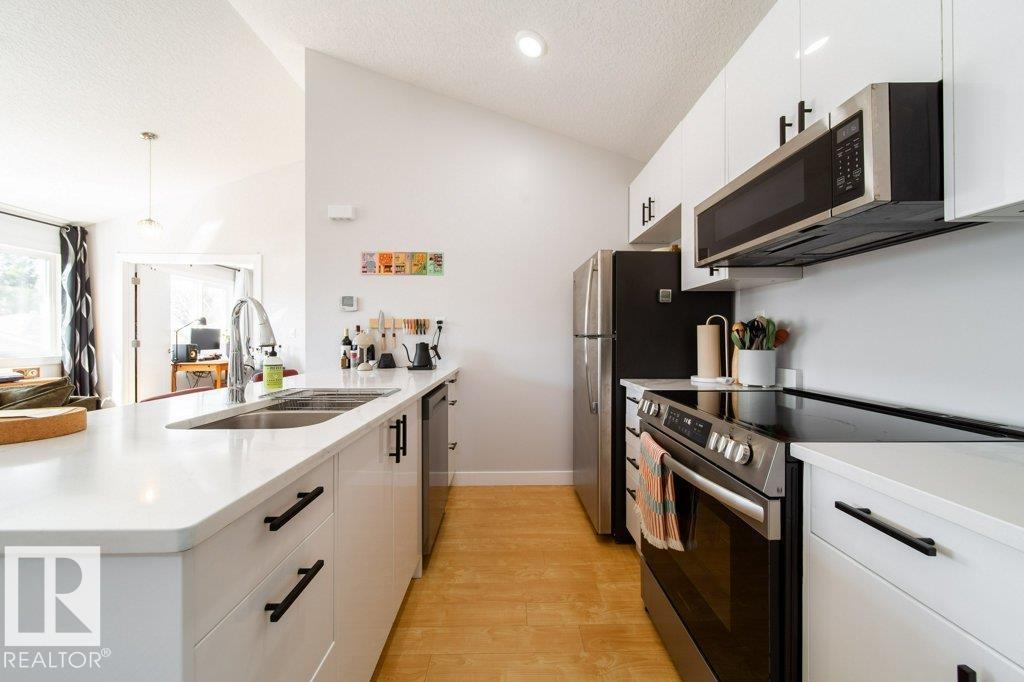 8731 85 AV NW, Edmonton