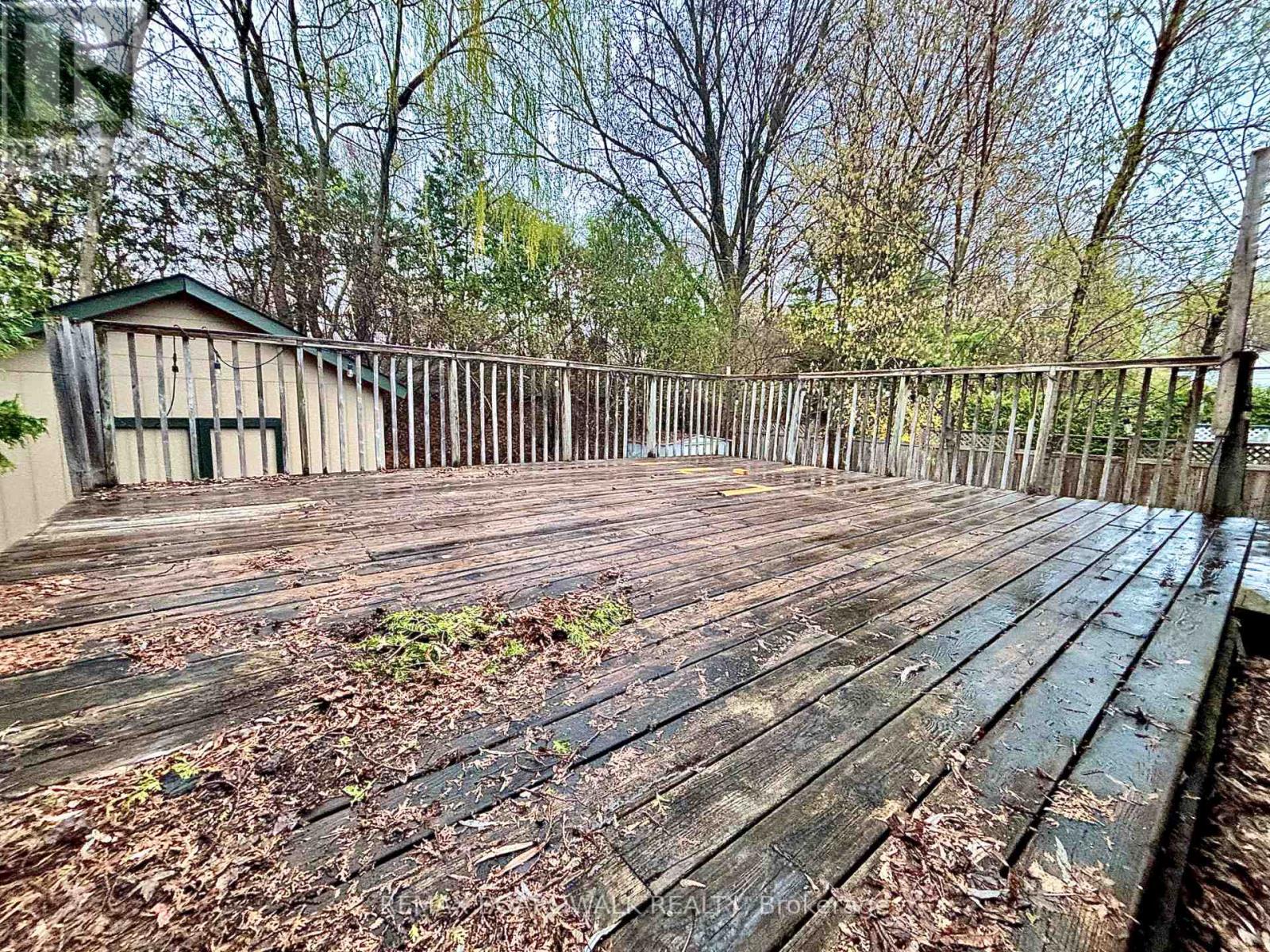 379 ST DENIS STREET - 18