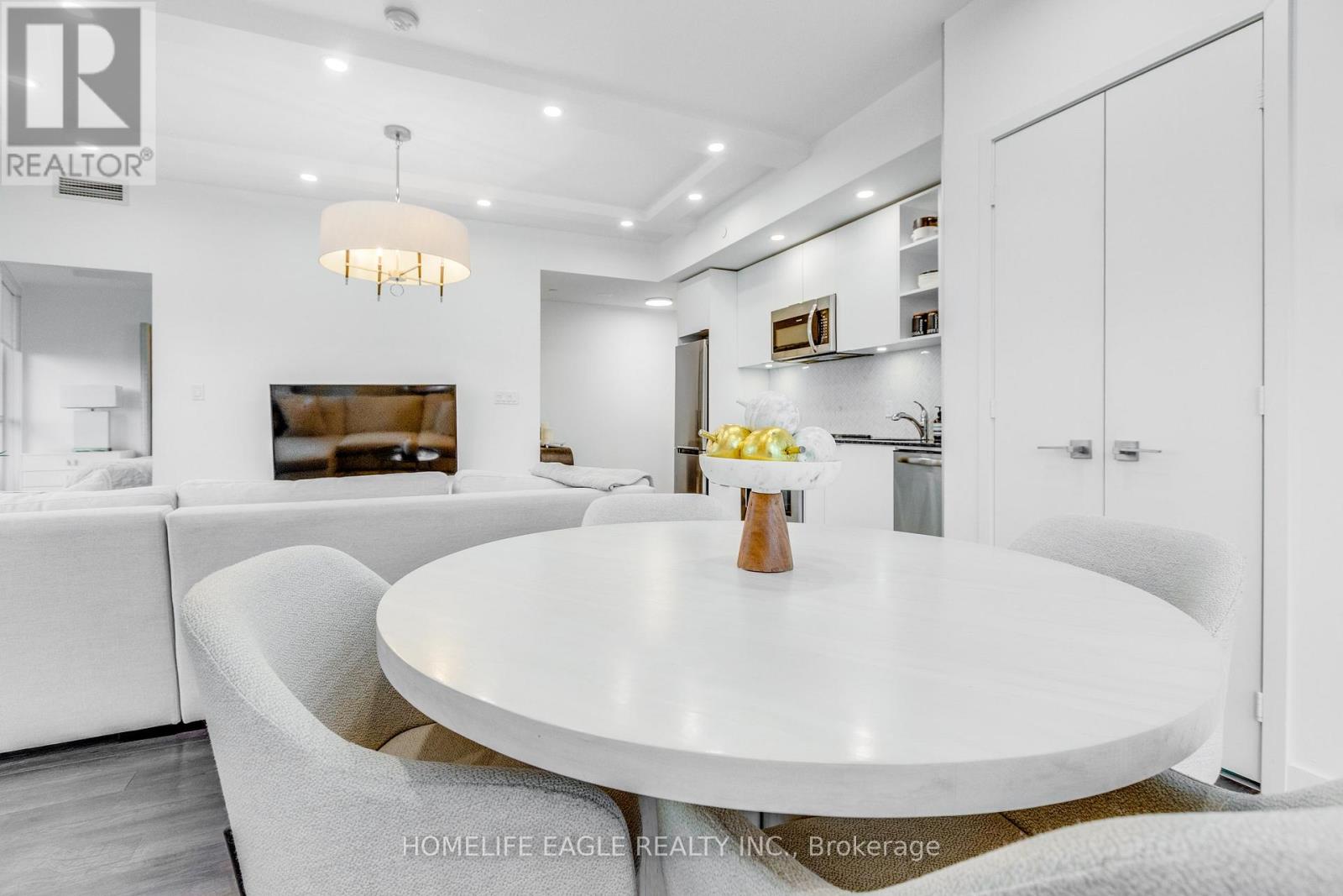 #1811 30 ORDNANCE STREET - 14