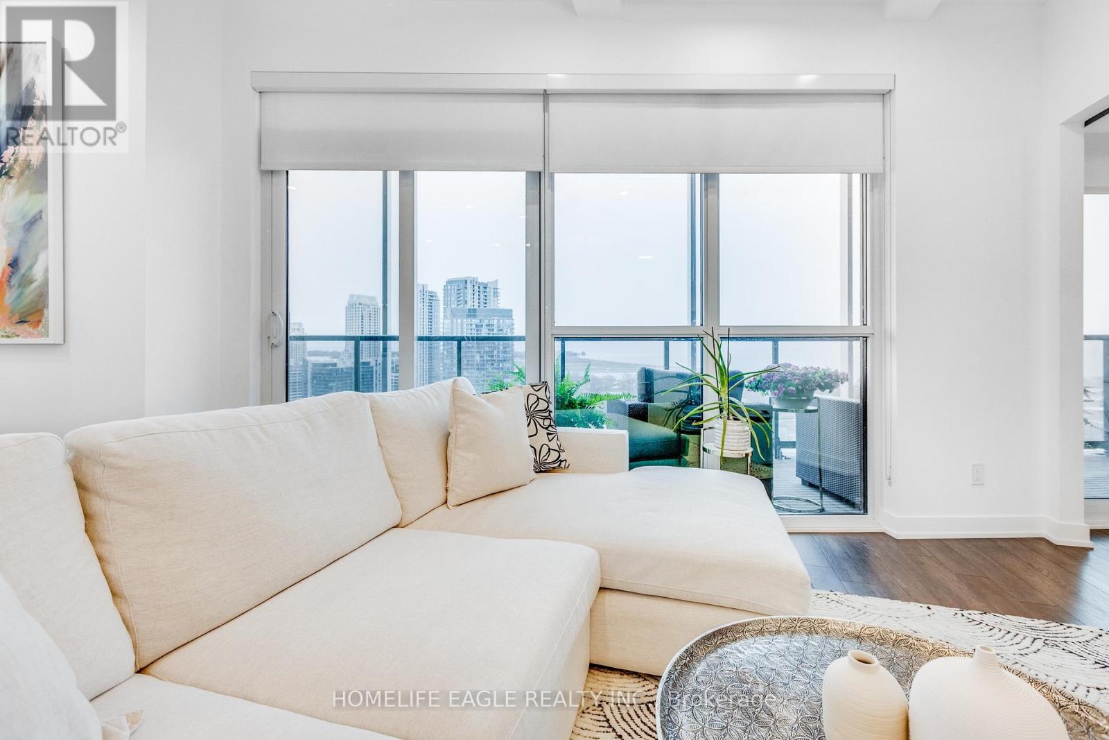 #1811 30 ORDNANCE STREET - 16