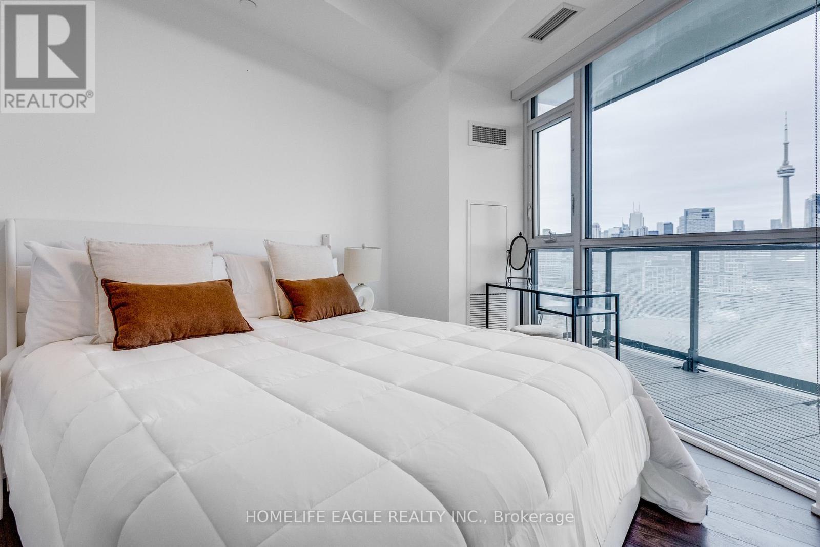 #1811 30 ORDNANCE STREET - 28