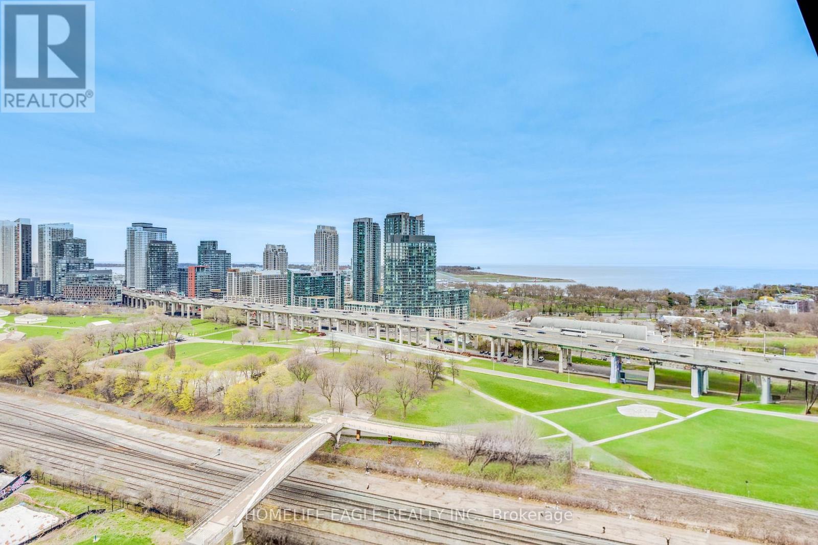#1811 30 ORDNANCE STREET - 34