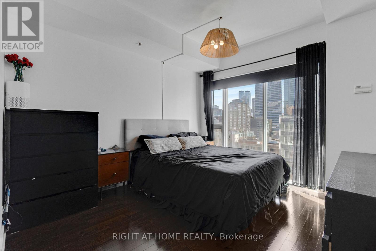 #LPH01 21 NELSON STREET - 28