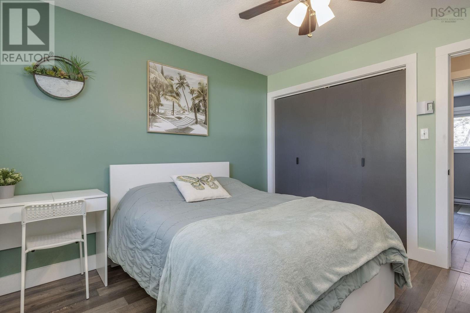 Property 28 of 48 of 1053 Oak Avenue