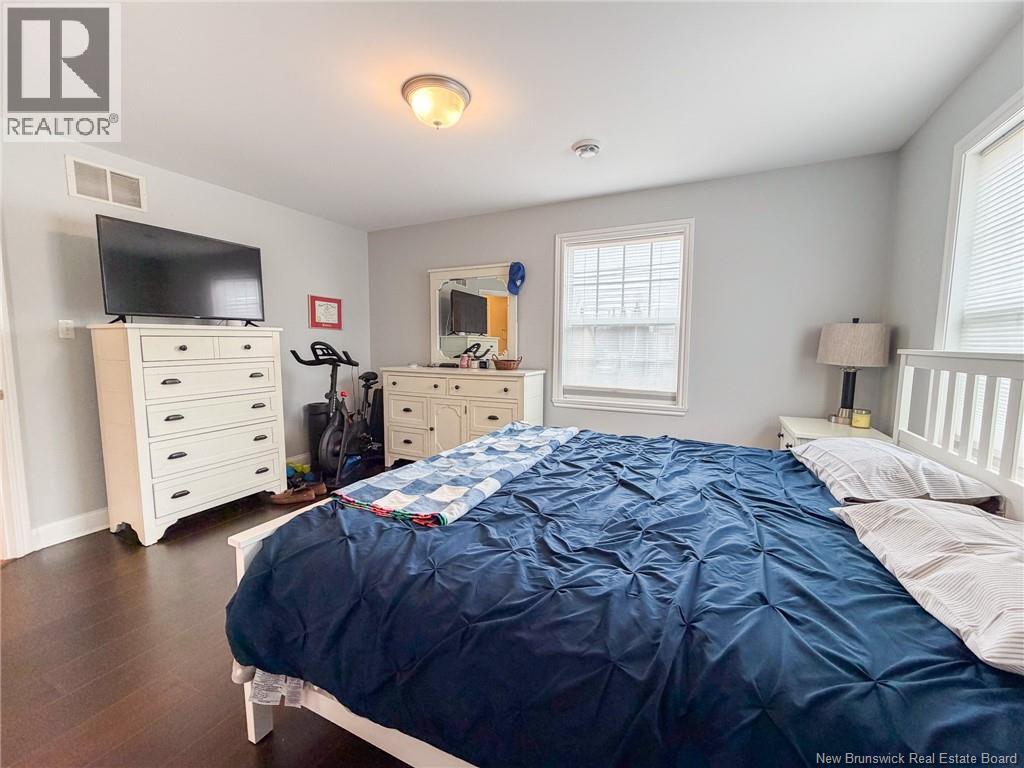 #2F 44 Brown Boulevard - 32