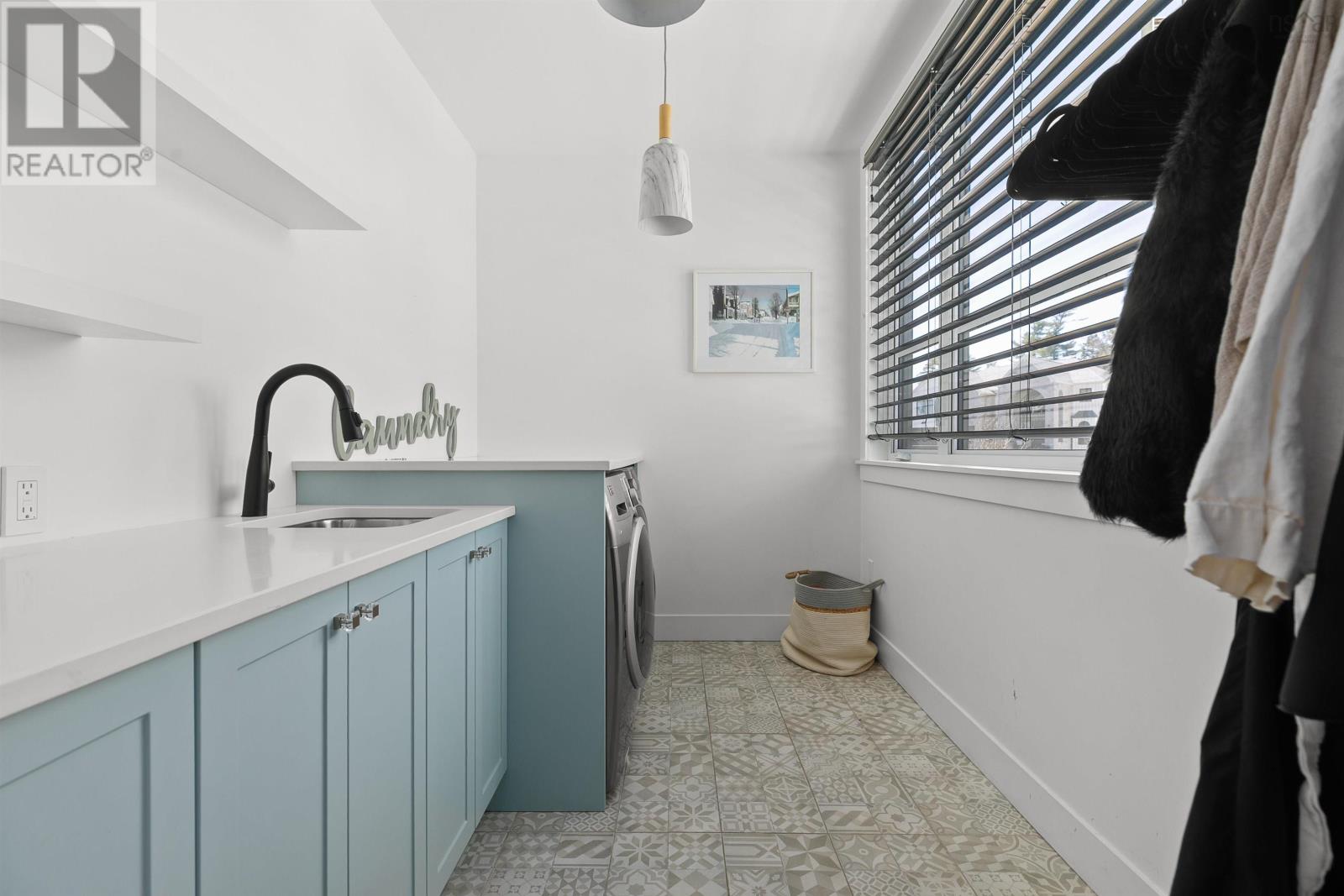 Property 23 of 49 of 27 Weybridge Lane