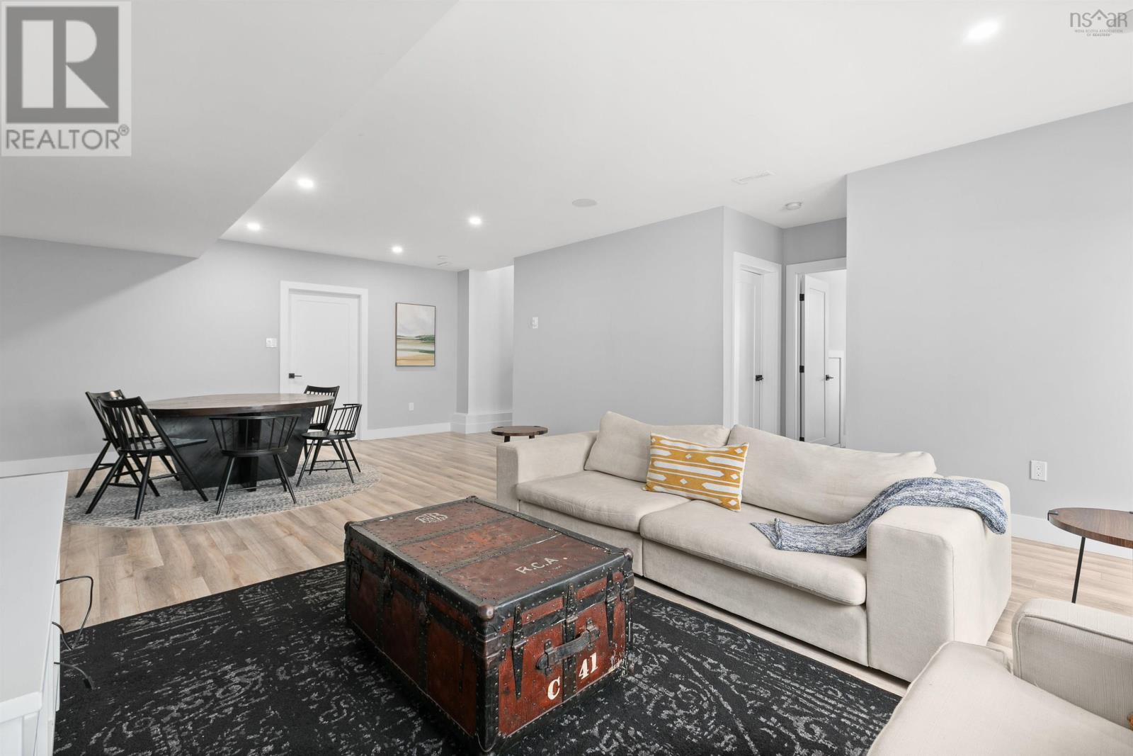 Property 39 of 49 of 27 Weybridge Lane