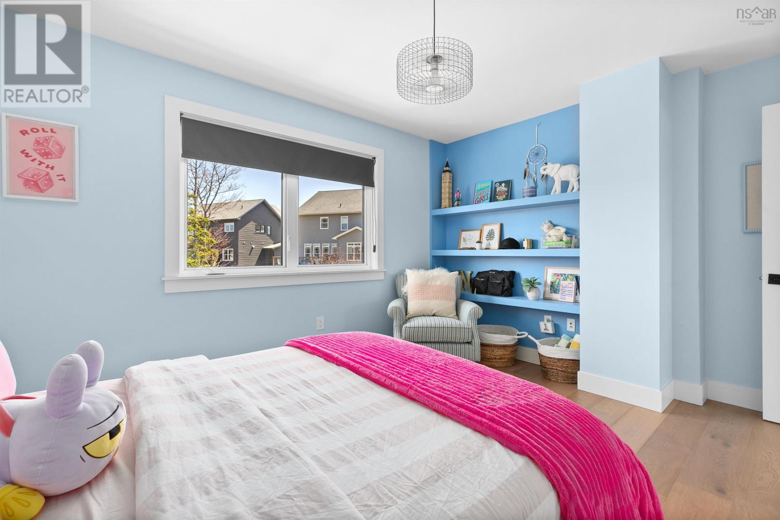 Property 34 of 49 of 27 Weybridge Lane