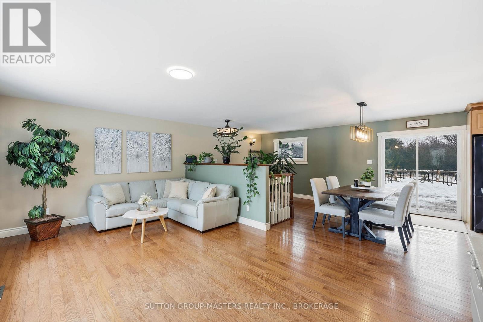 3837 HOLMES ROAD - 11