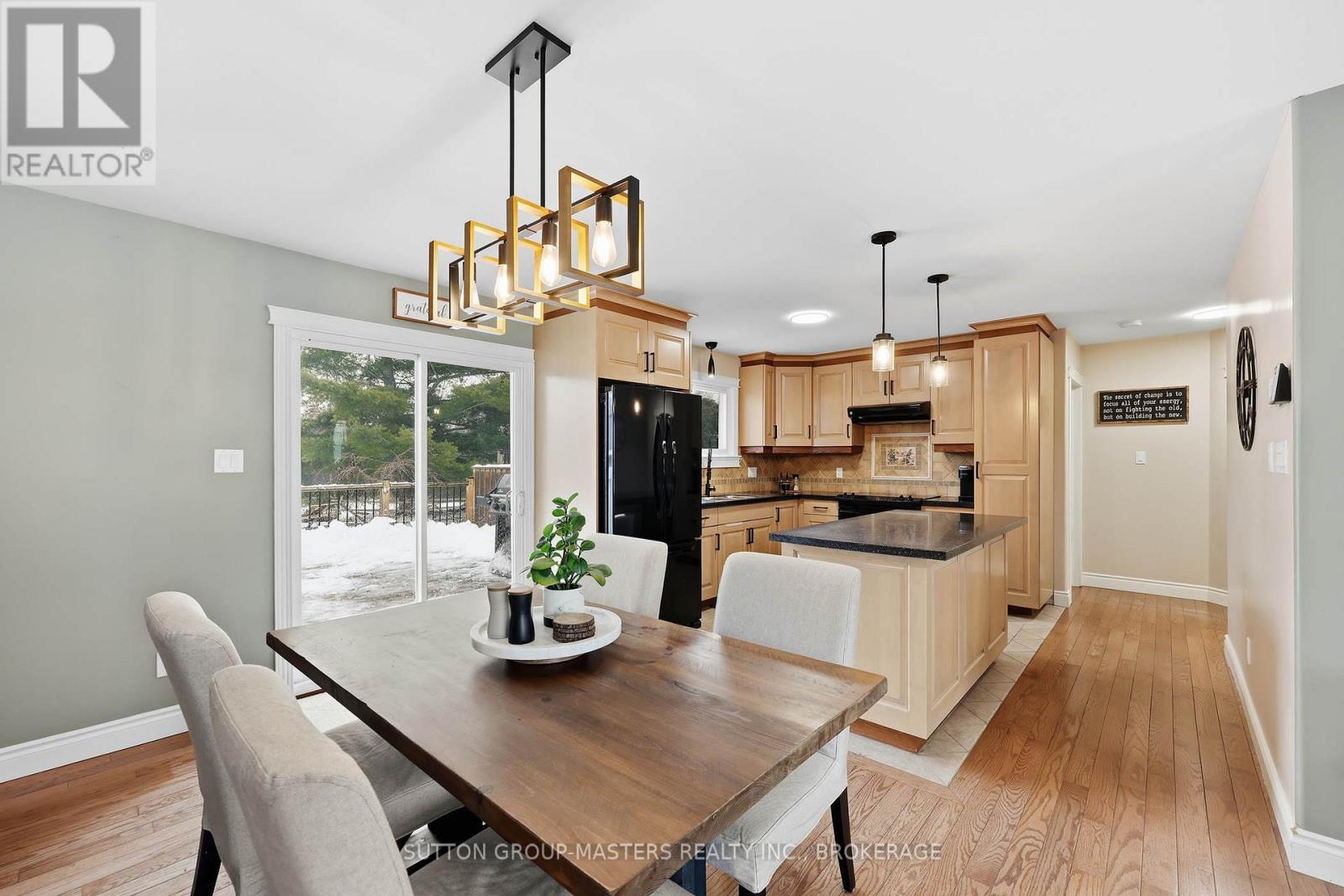 3837 HOLMES ROAD - 12