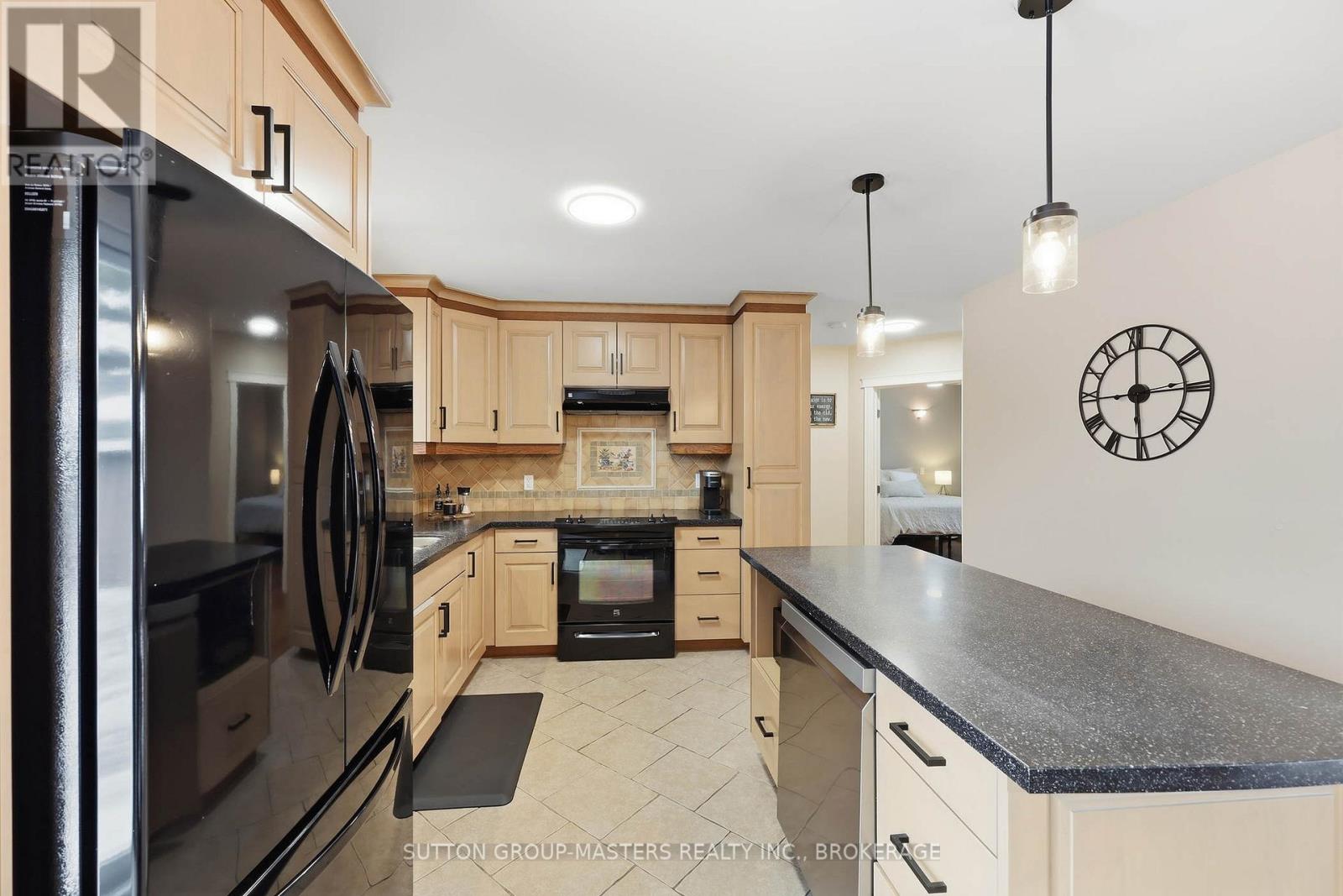 3837 HOLMES ROAD - 15