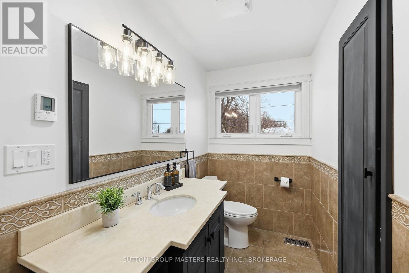 3837 HOLMES ROAD - 22