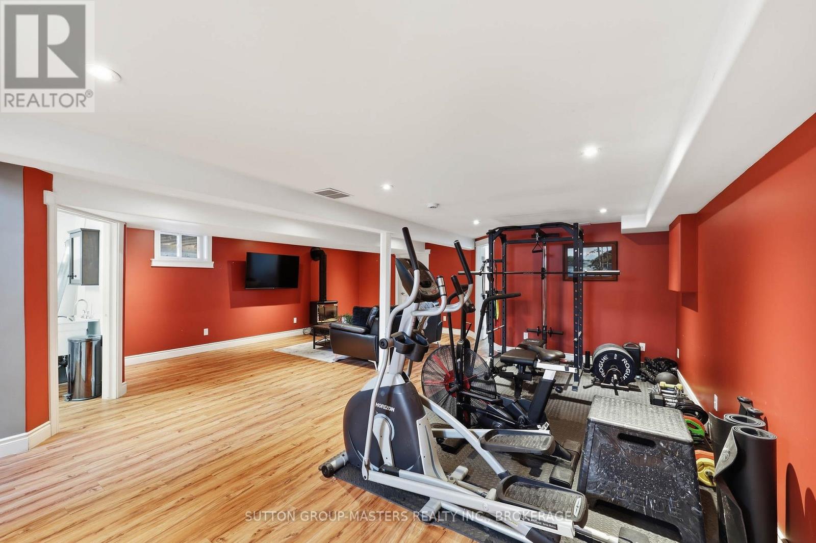 3837 HOLMES ROAD - 28