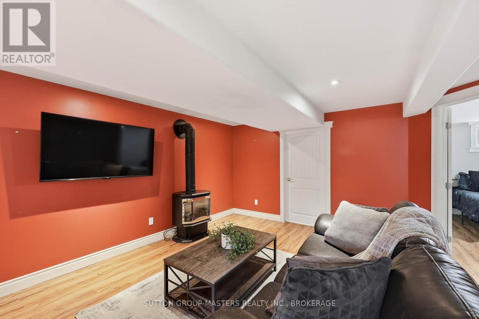 3837 HOLMES ROAD - 30
