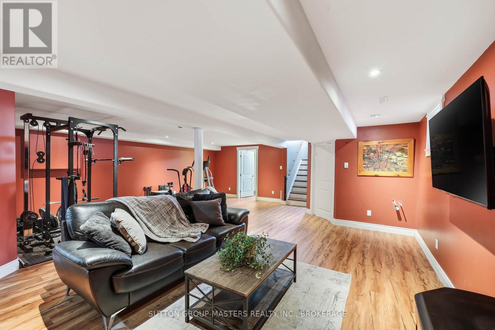 3837 HOLMES ROAD - 32