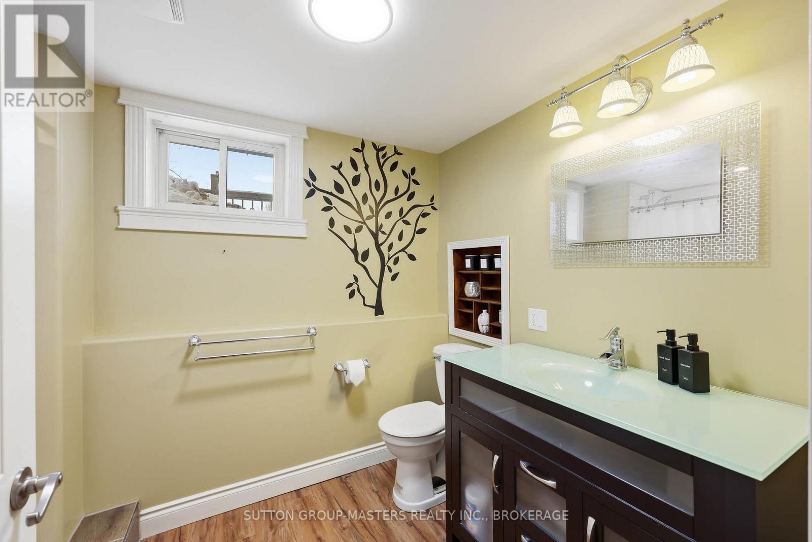 3837 HOLMES ROAD - 35