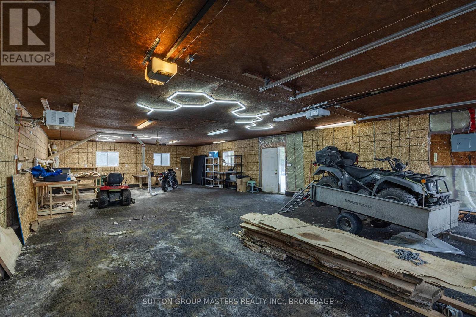 3837 HOLMES ROAD - 40