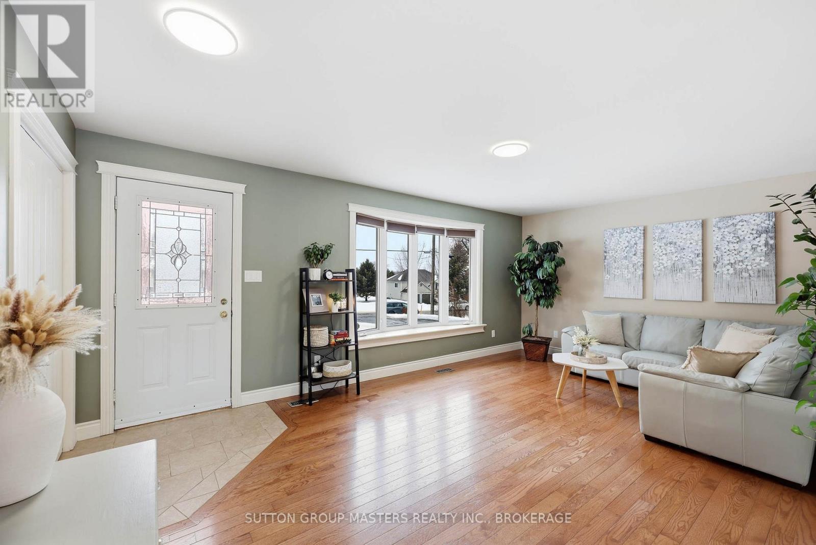 3837 HOLMES ROAD - 8