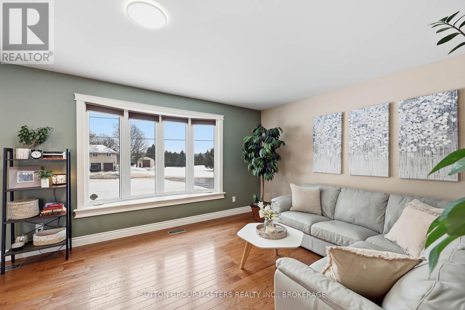 3837 HOLMES ROAD - 9
