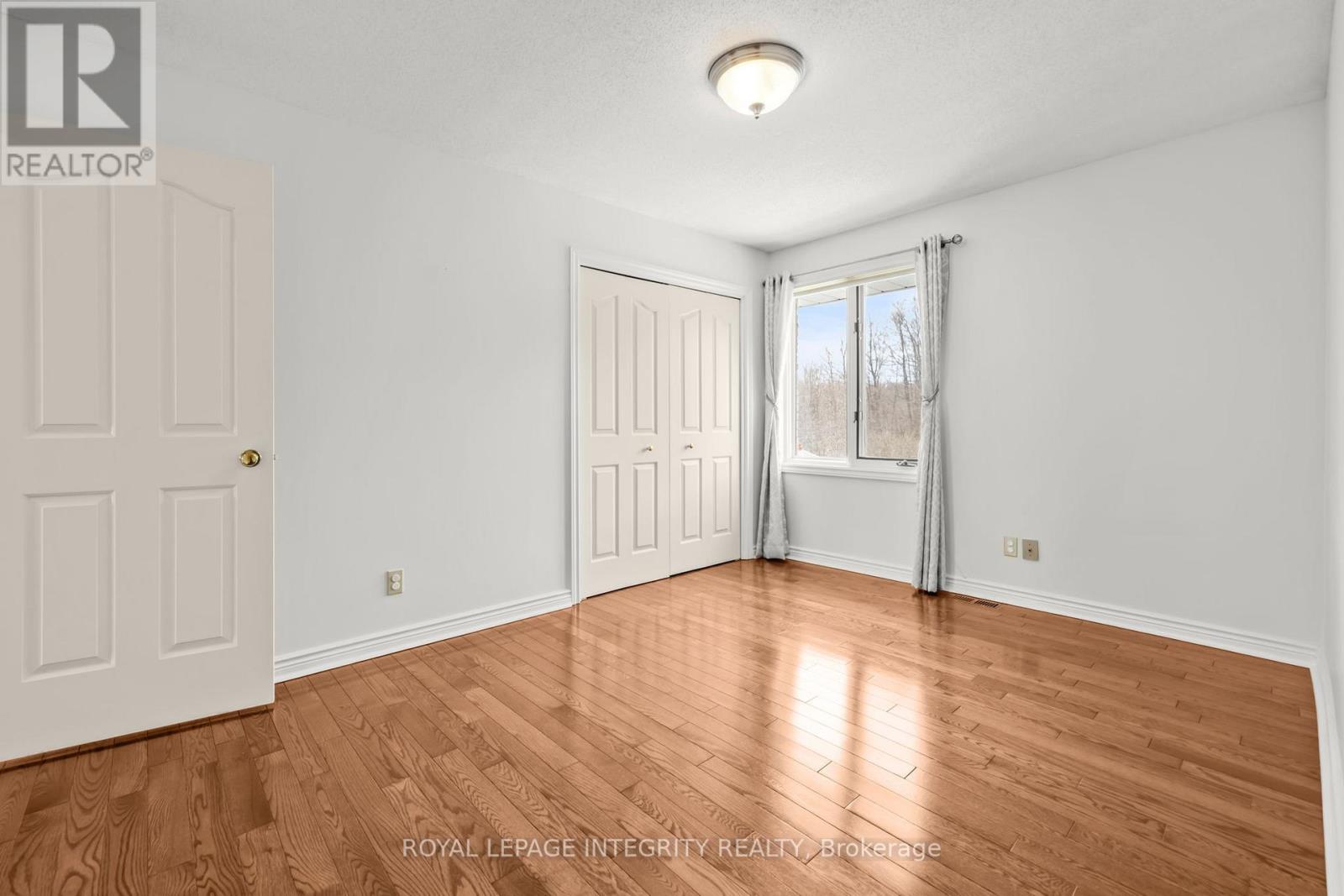 2025 SIXTH LINE ROAD - 33