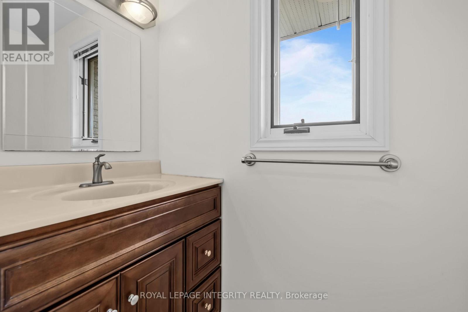 2025 SIXTH LINE ROAD - 40