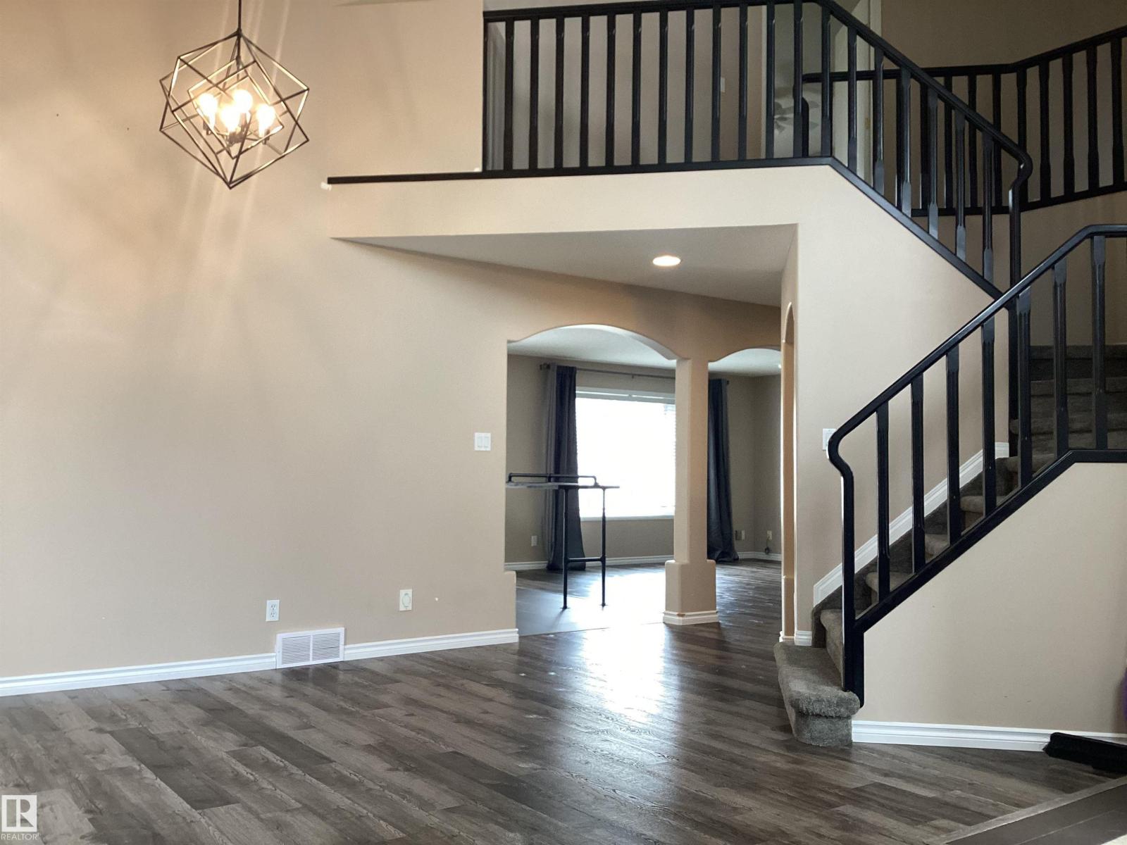 54 Leonard Drive, St. Albert