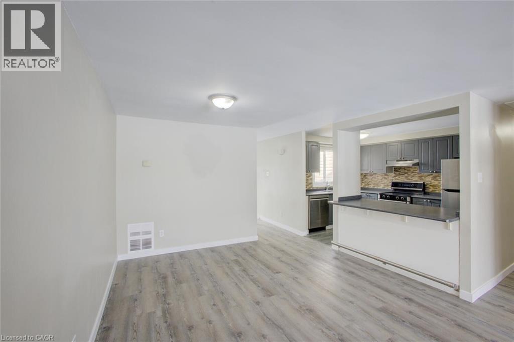 65 GLAMIS Road Unit# 65, Cambridge, Ontario, N1R6W4 — Photo 4