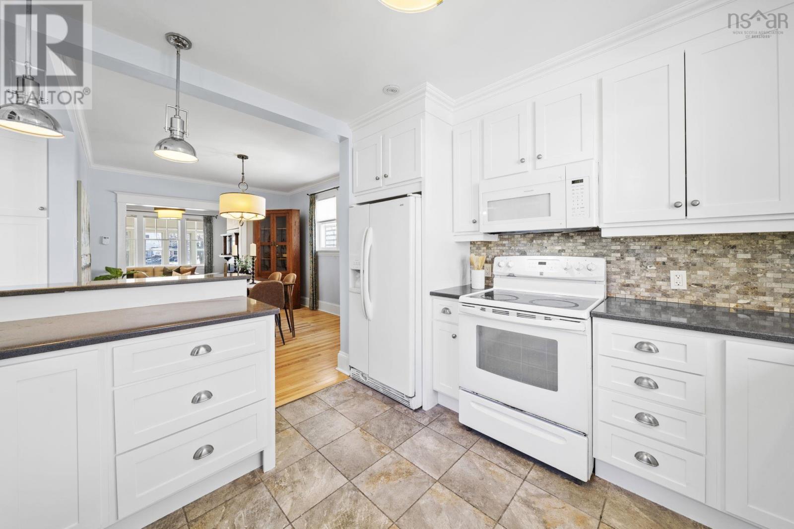 Property 23 of 49 of 6191 Duncan Street