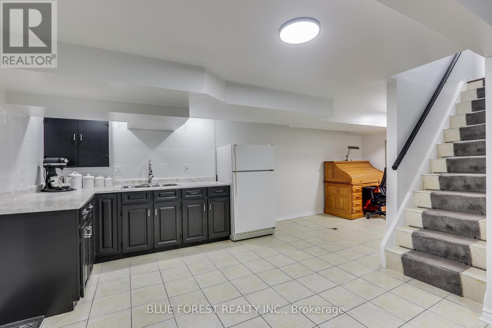 259 KING EDWARD AVENUE - 14