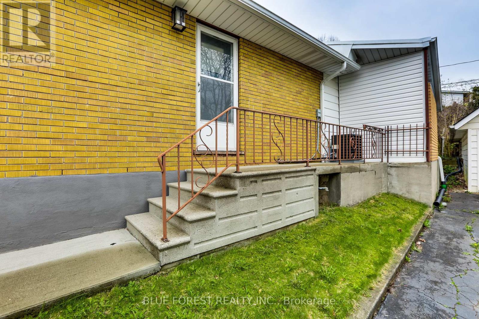 259 KING EDWARD AVENUE - 25