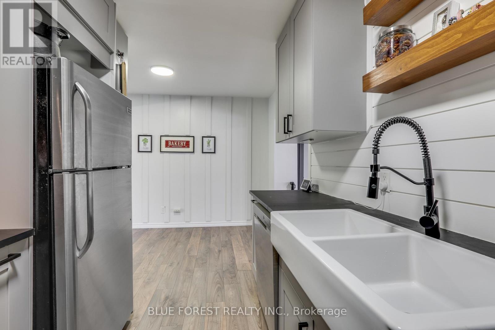 259 KING EDWARD AVENUE - 7
