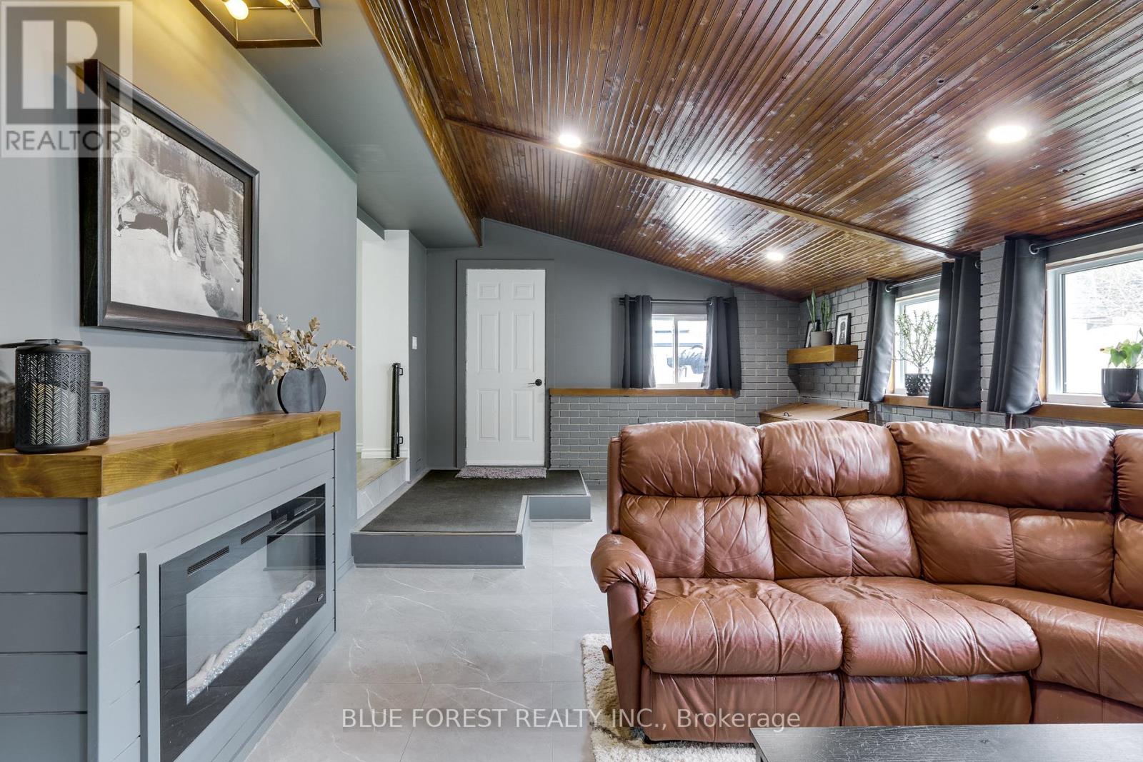 259 KING EDWARD AVENUE - 8