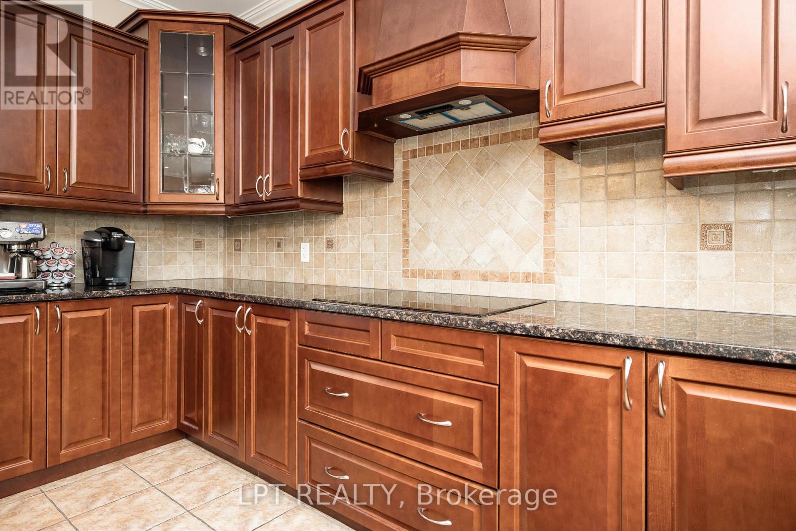 415 LANDSWOOD WAY - 10