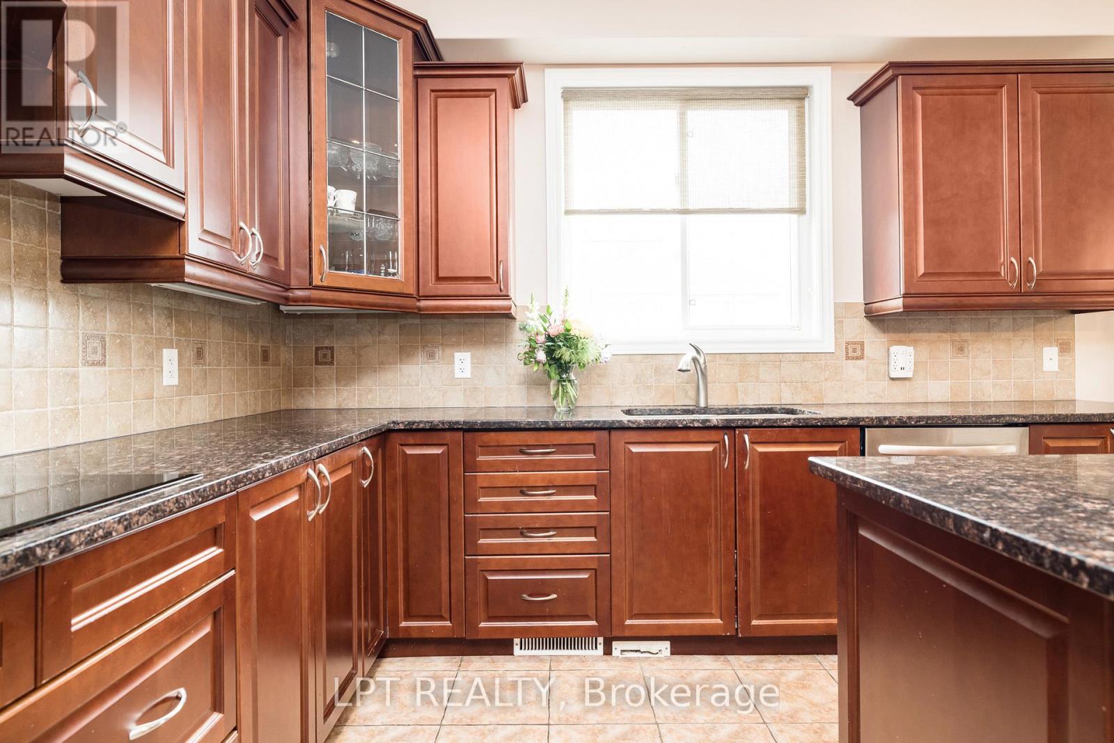 415 LANDSWOOD WAY - 11