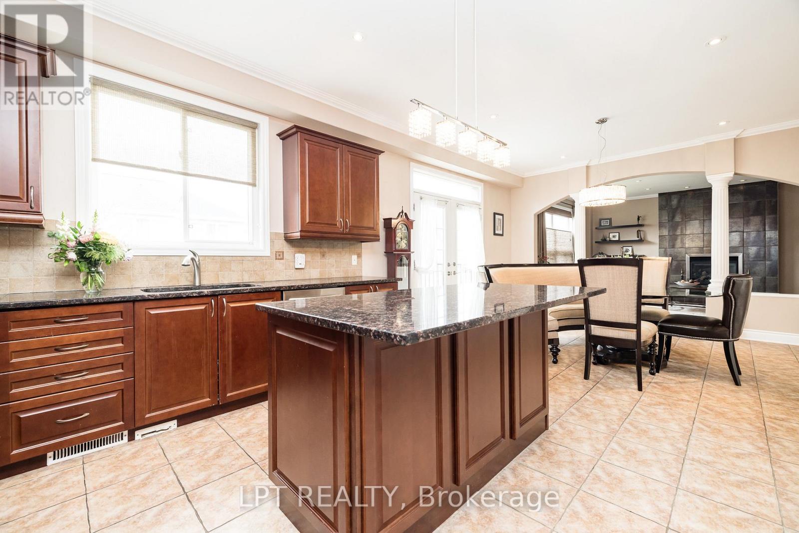 415 LANDSWOOD WAY - 12