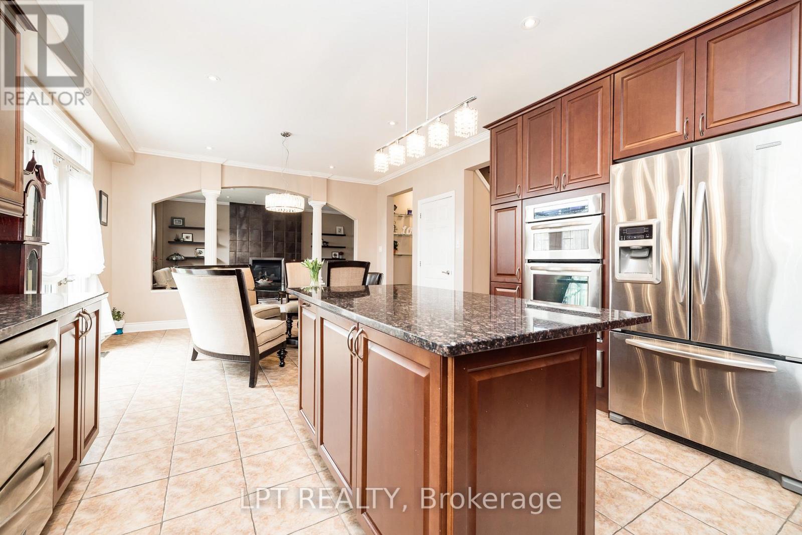 415 LANDSWOOD WAY - 13