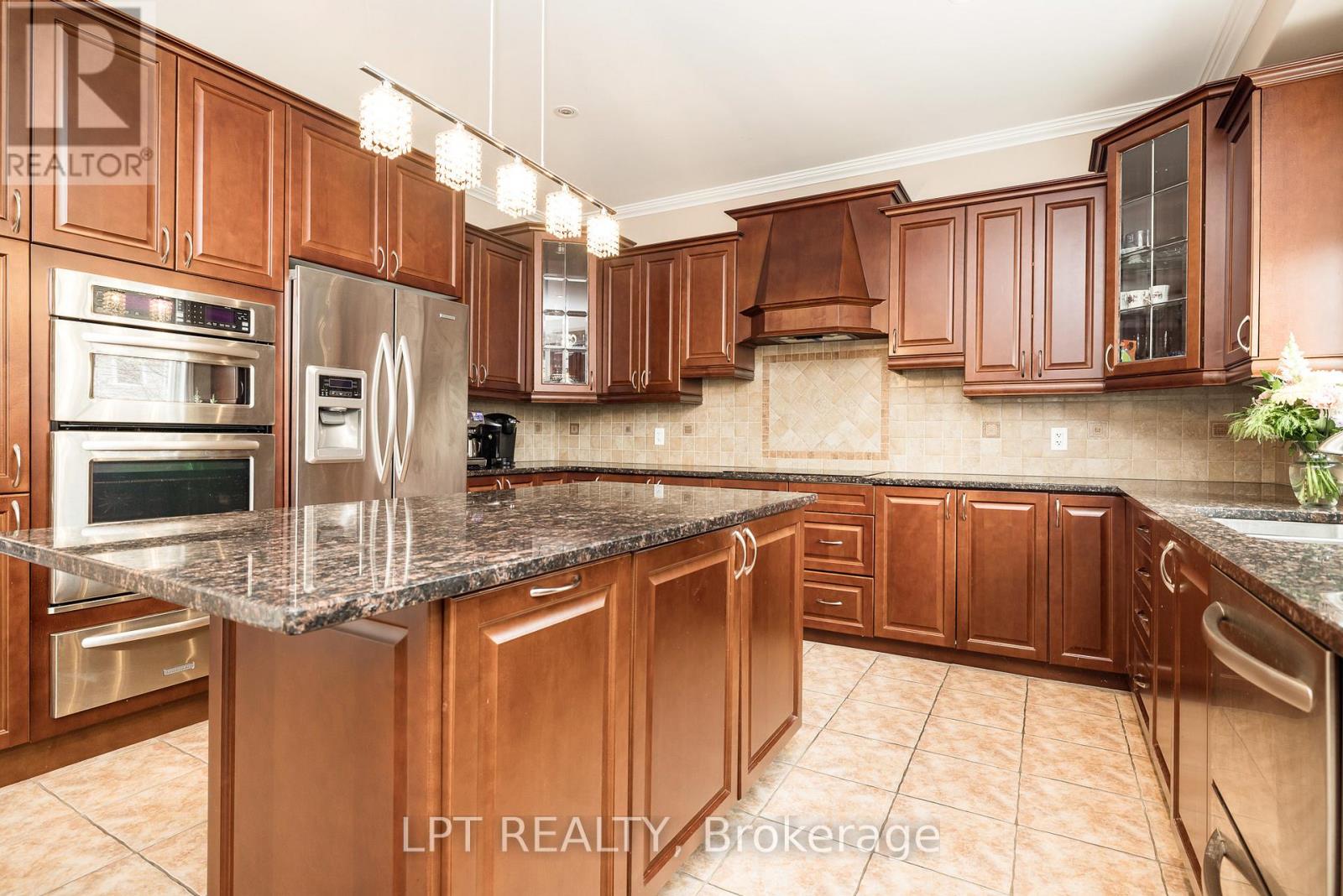 415 LANDSWOOD WAY - 9