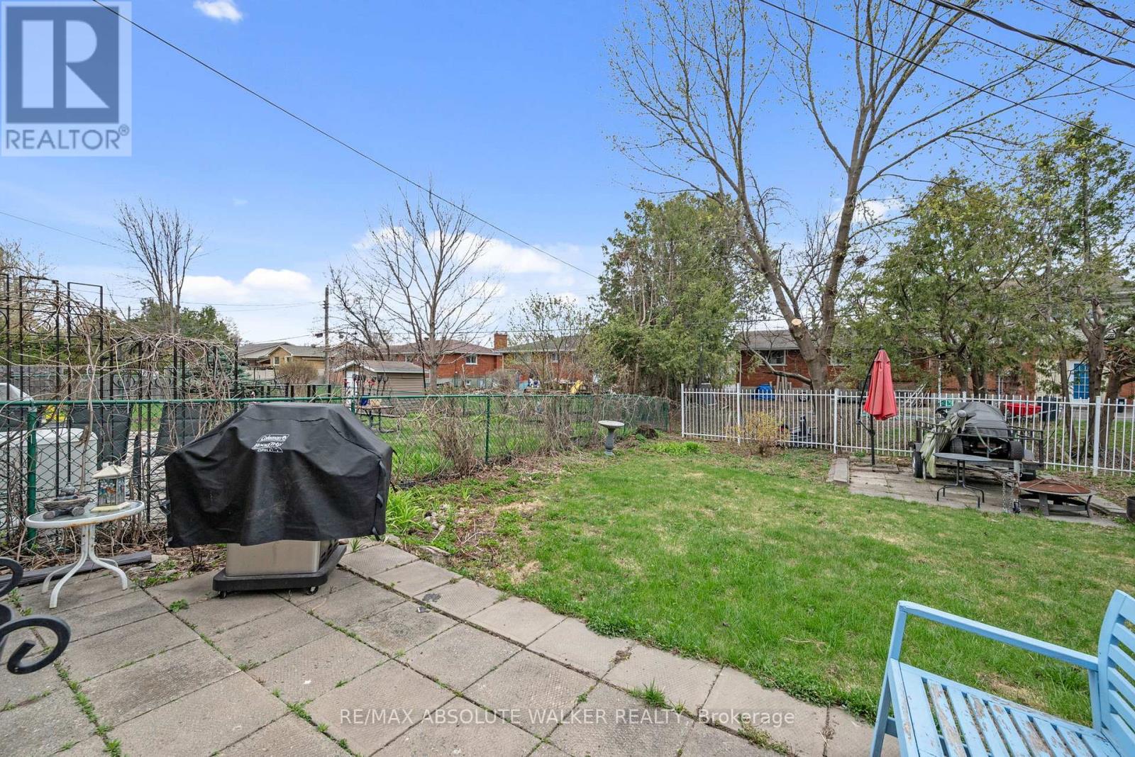 144 VIEWMOUNT DRIVE - 17