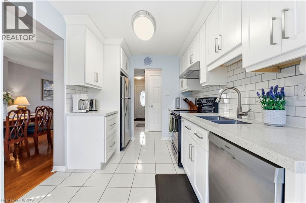 21 GARDEN Crescent, Paris, Ontario, N3L3T3 — Photo 12