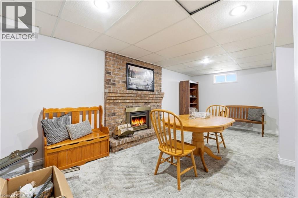21 GARDEN Crescent - 25
