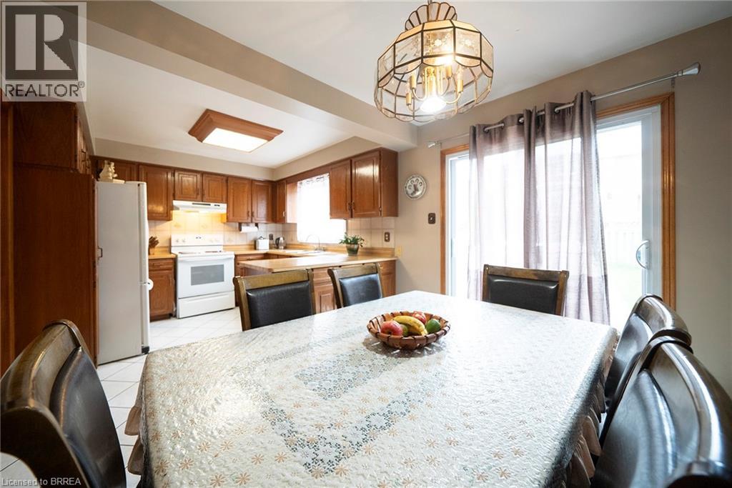 2057 WINCANTON Crescent, Mississauga, Ontario, L5M3E4 — Photo 11