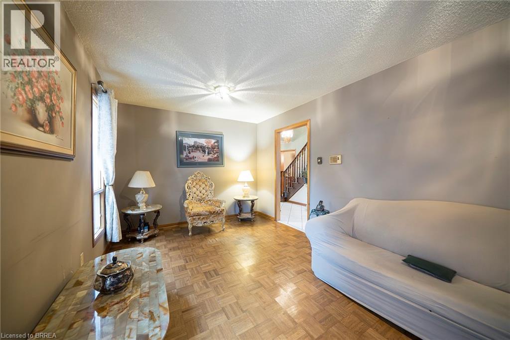 2057 WINCANTON Crescent - 14