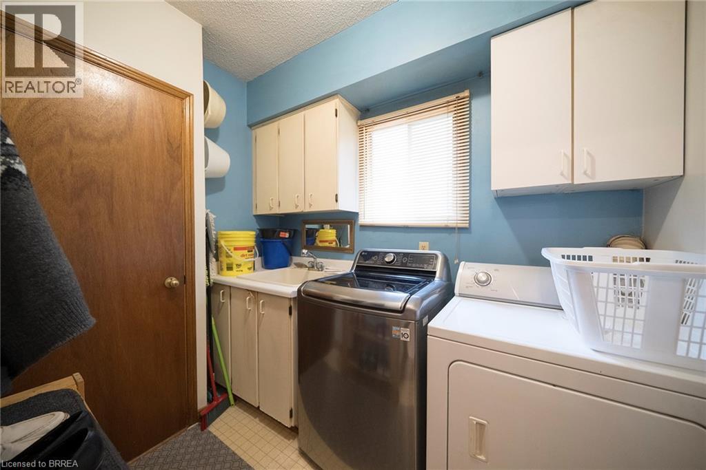 2057 WINCANTON Crescent - 15