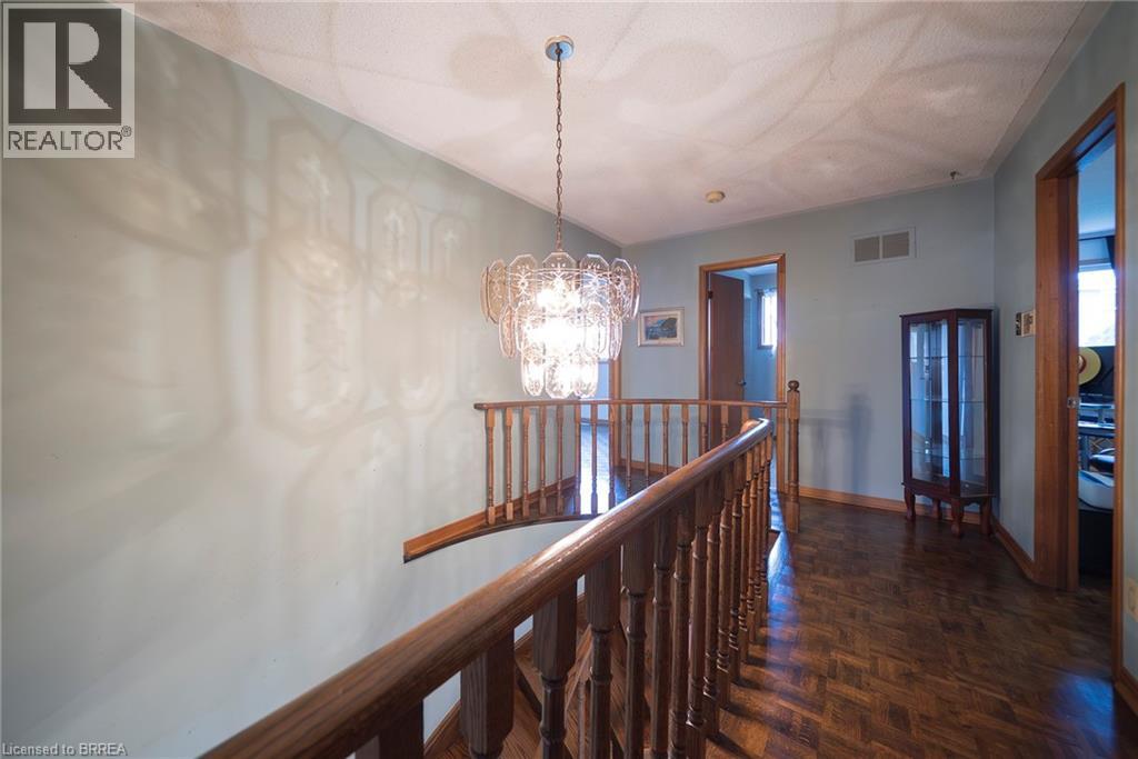 2057 WINCANTON Crescent - 20